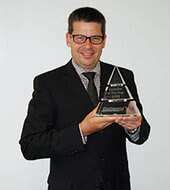 Thomas Guglhör, glavni direktor tvrtke ept GmbH, s nagradom Continental AG
